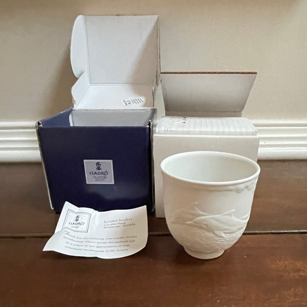 Lladro Collectors Society 1998 Member Gift Dolphins Swimming Cup Candle Holder